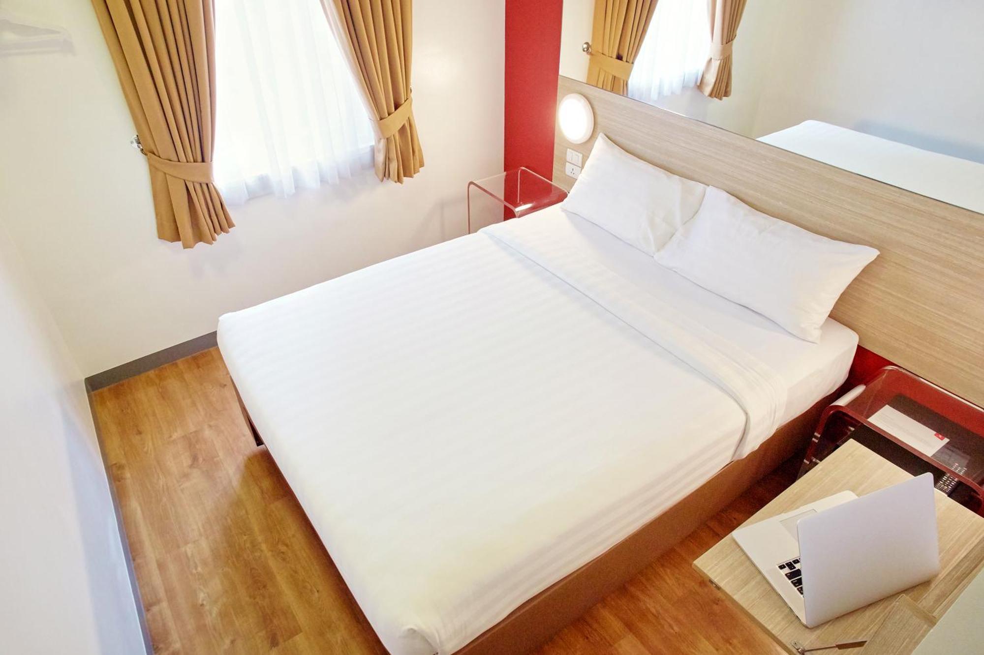 Hotel Red Planet
