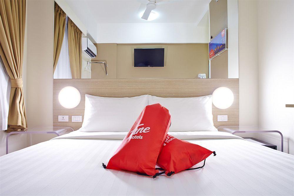 Red Planet Hotel