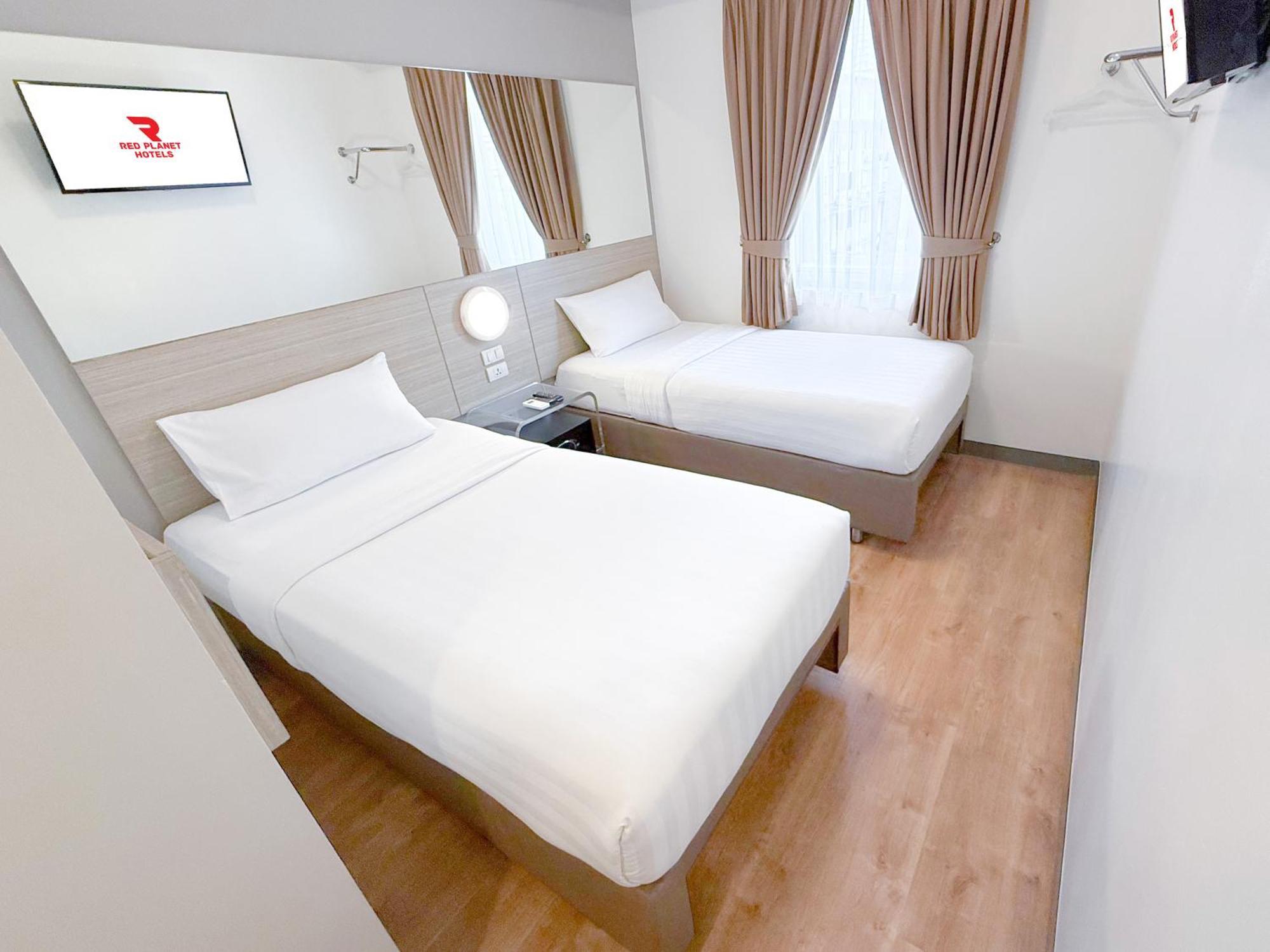 Red Planet Hotel 3*